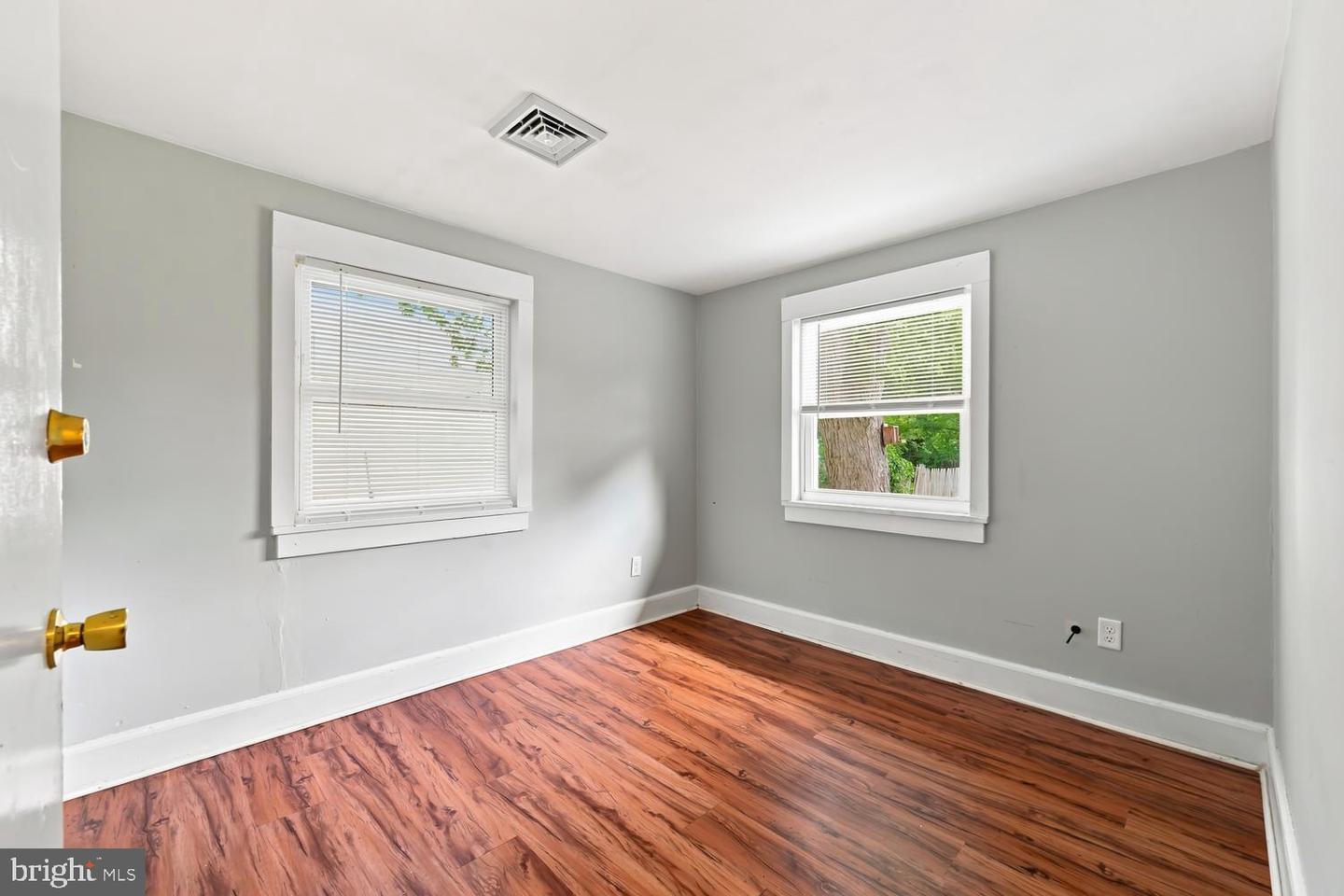 122 Prospect Ave Property Photo 18