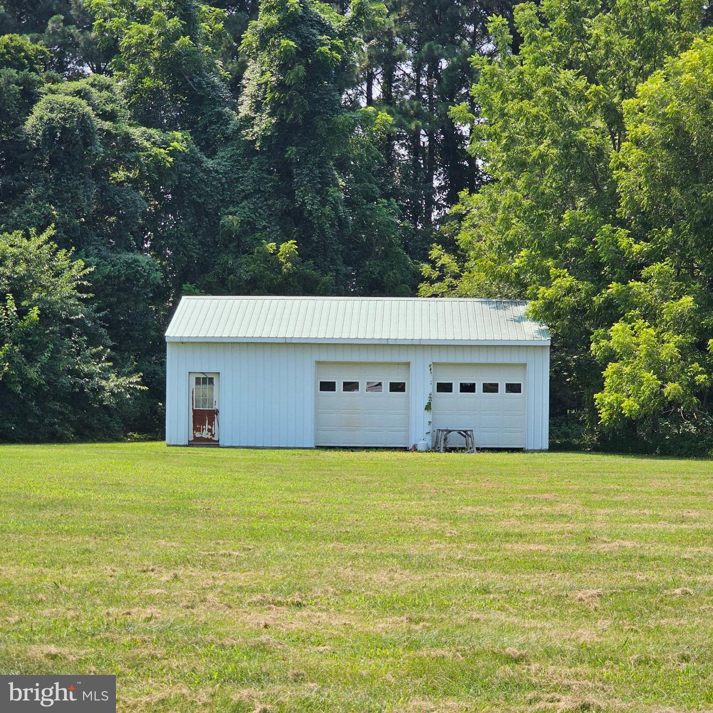 8386 Old Bloomfield Rd Property Photo 2