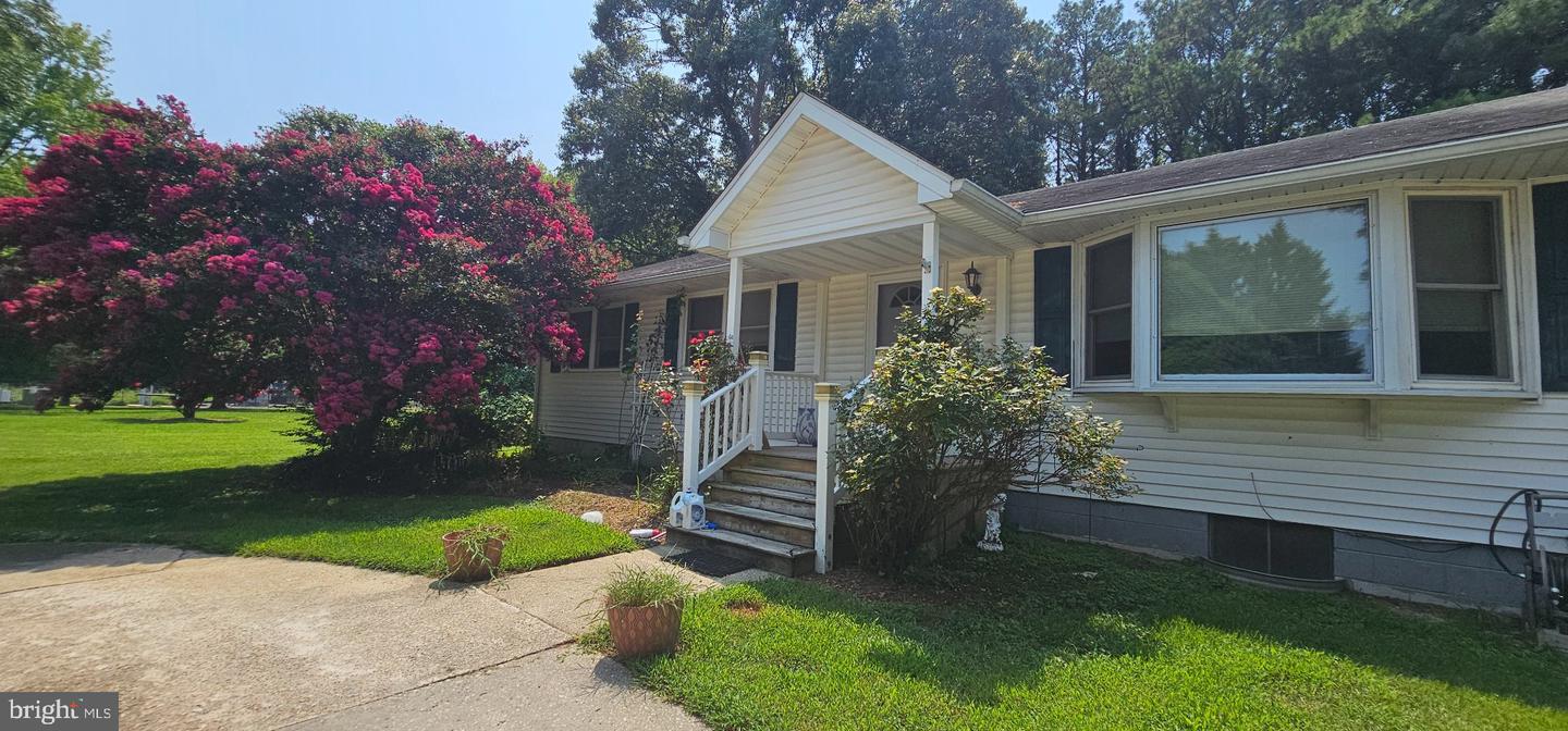 8386 Old Bloomfield Rd Property Photo 3