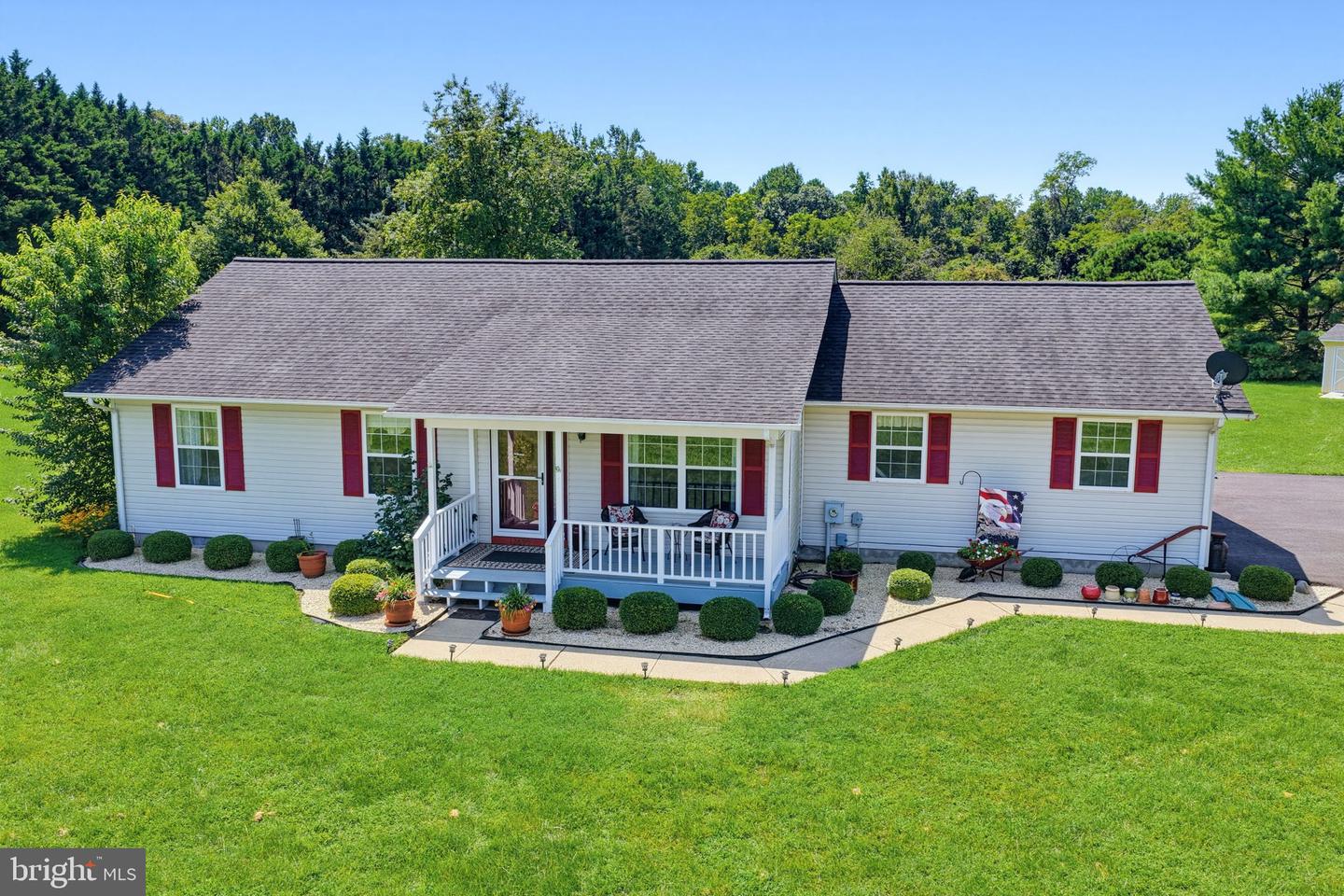 12690 Peach Ln Property Photo 1