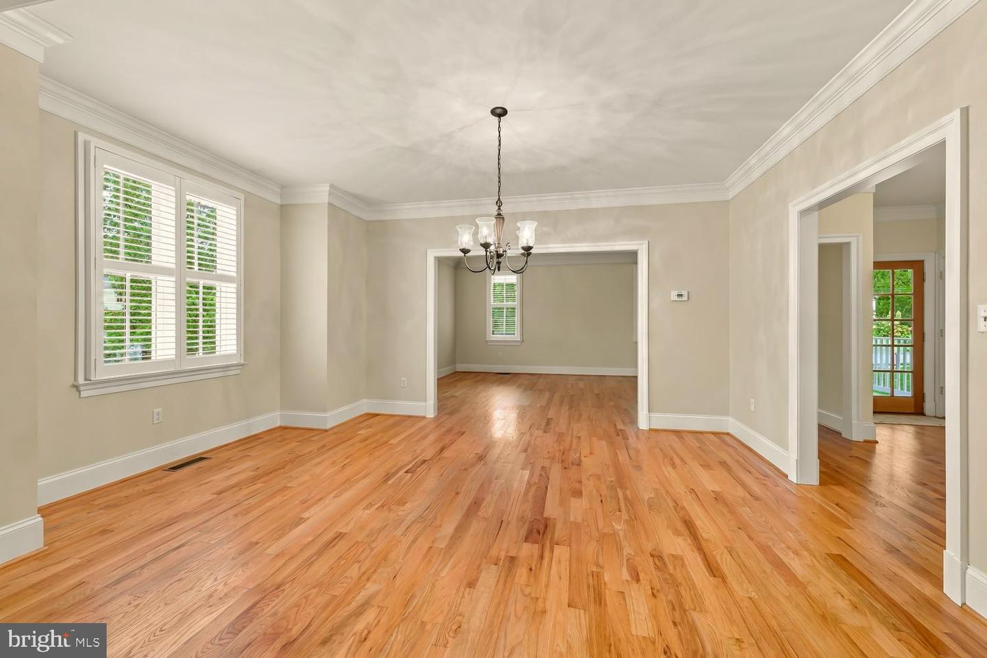 104 Stewart Ave Property Photo 14