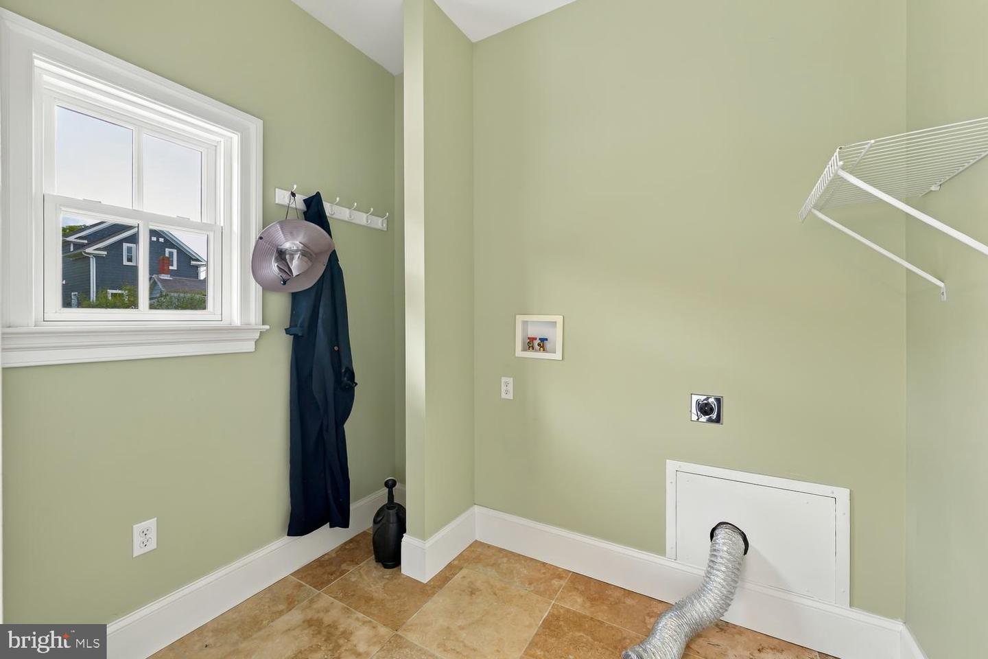 104 Stewart Ave Property Photo 29