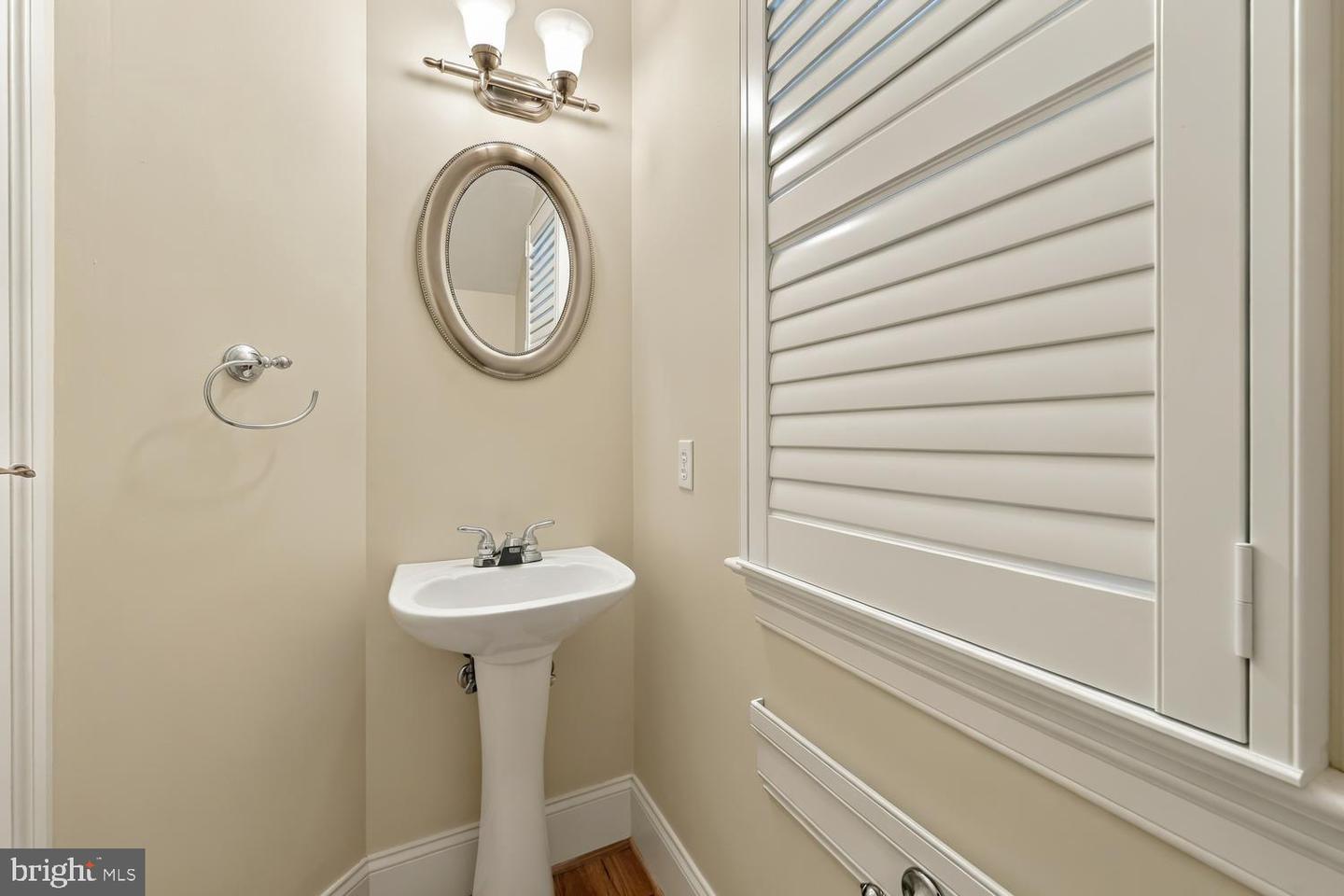 104 Stewart Ave Property Photo 30