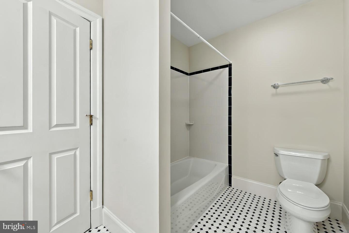 104 Stewart Ave Property Photo 50