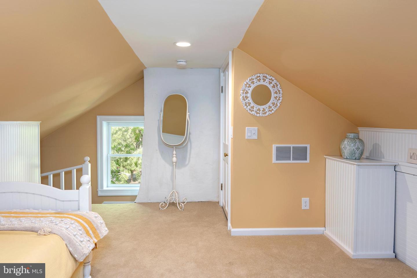 114 W Chestnut St Property Photo 35