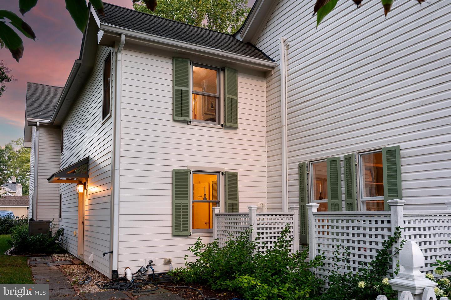114 W Chestnut St Property Photo 46