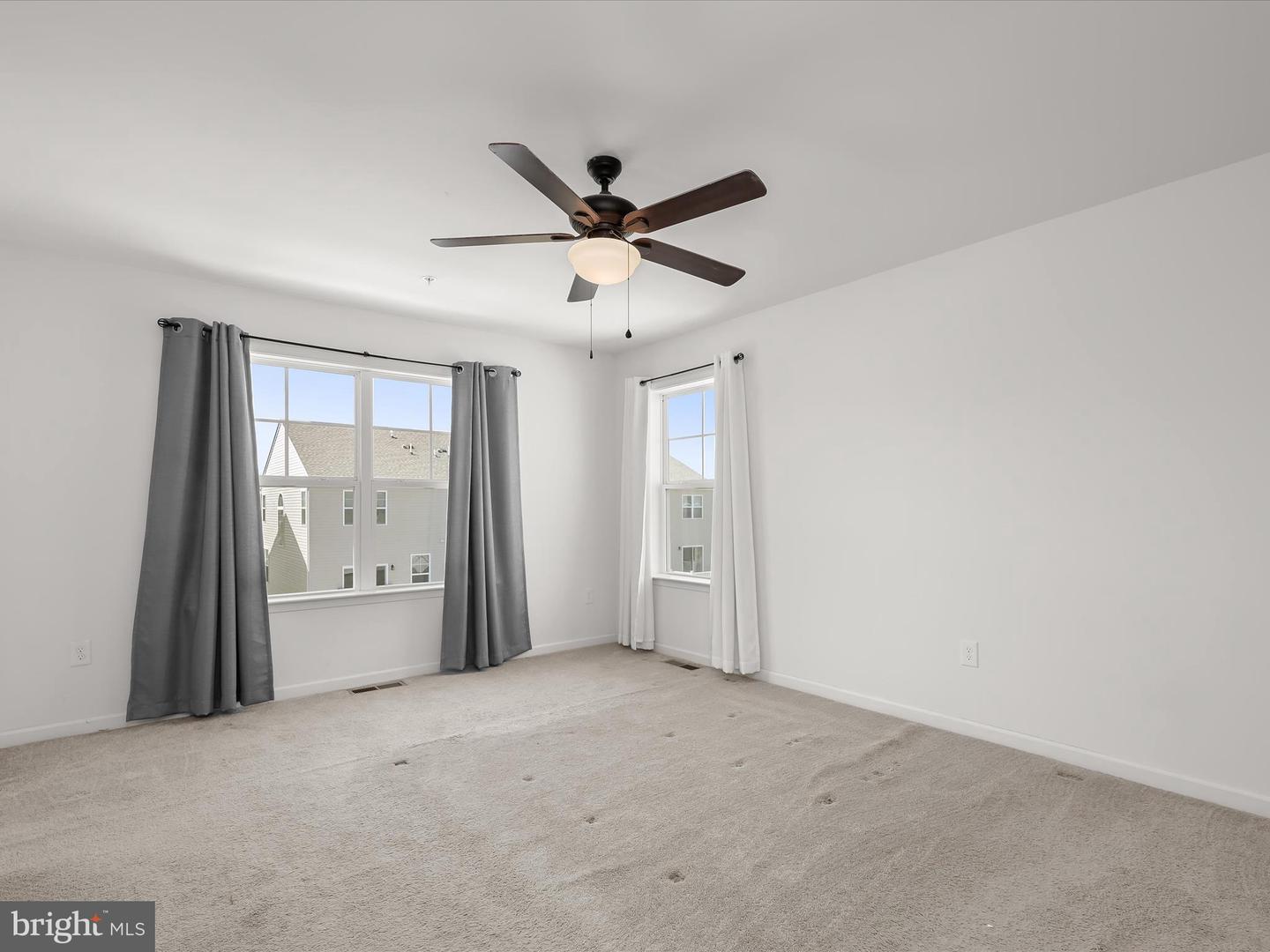 415 Bodkin St Property Photo 18