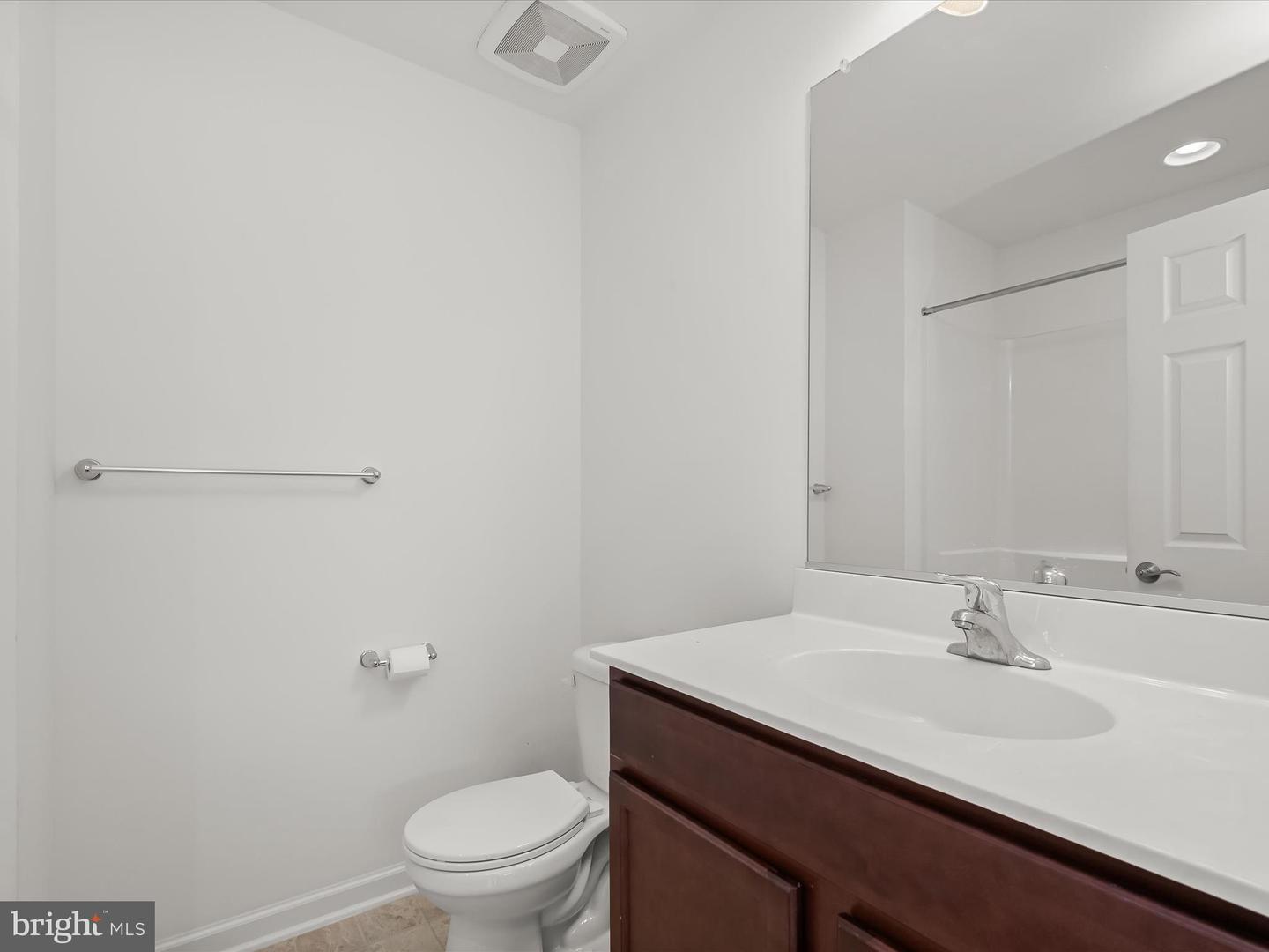 415 Bodkin St Property Photo 26