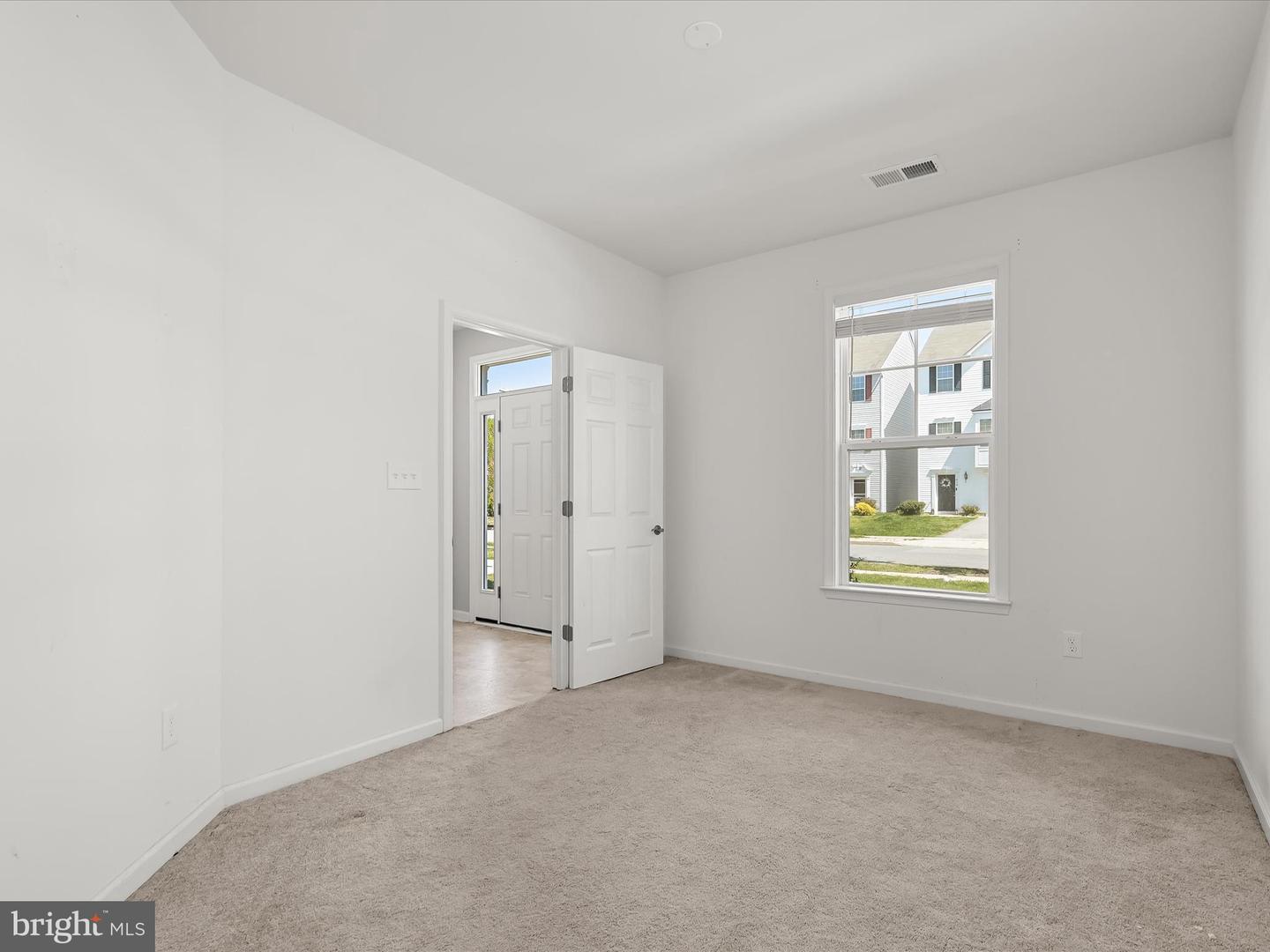 415 Bodkin St Property Photo 27