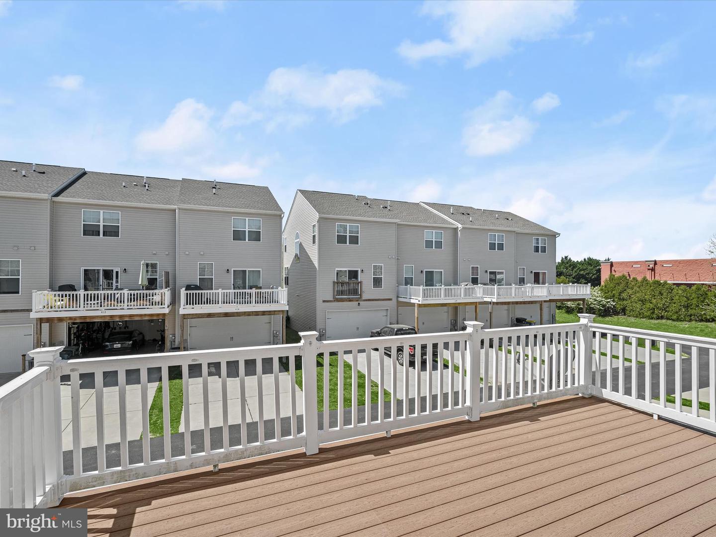 415 Bodkin St Property Photo 30