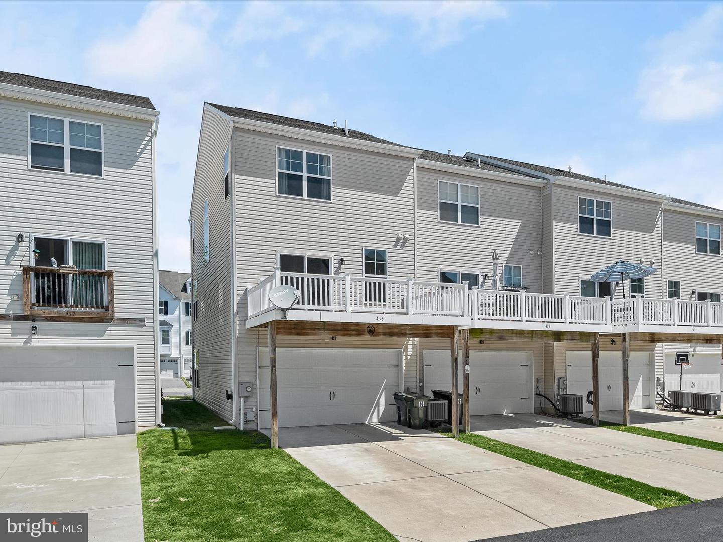 415 Bodkin St Property Photo 33