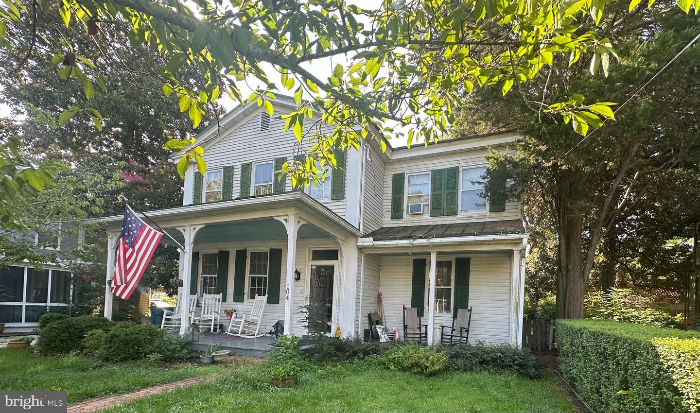 104 Cherry St Property Photo 1