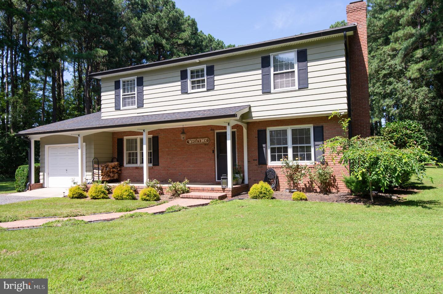 8235 Ingleton Cir Property Photo 4