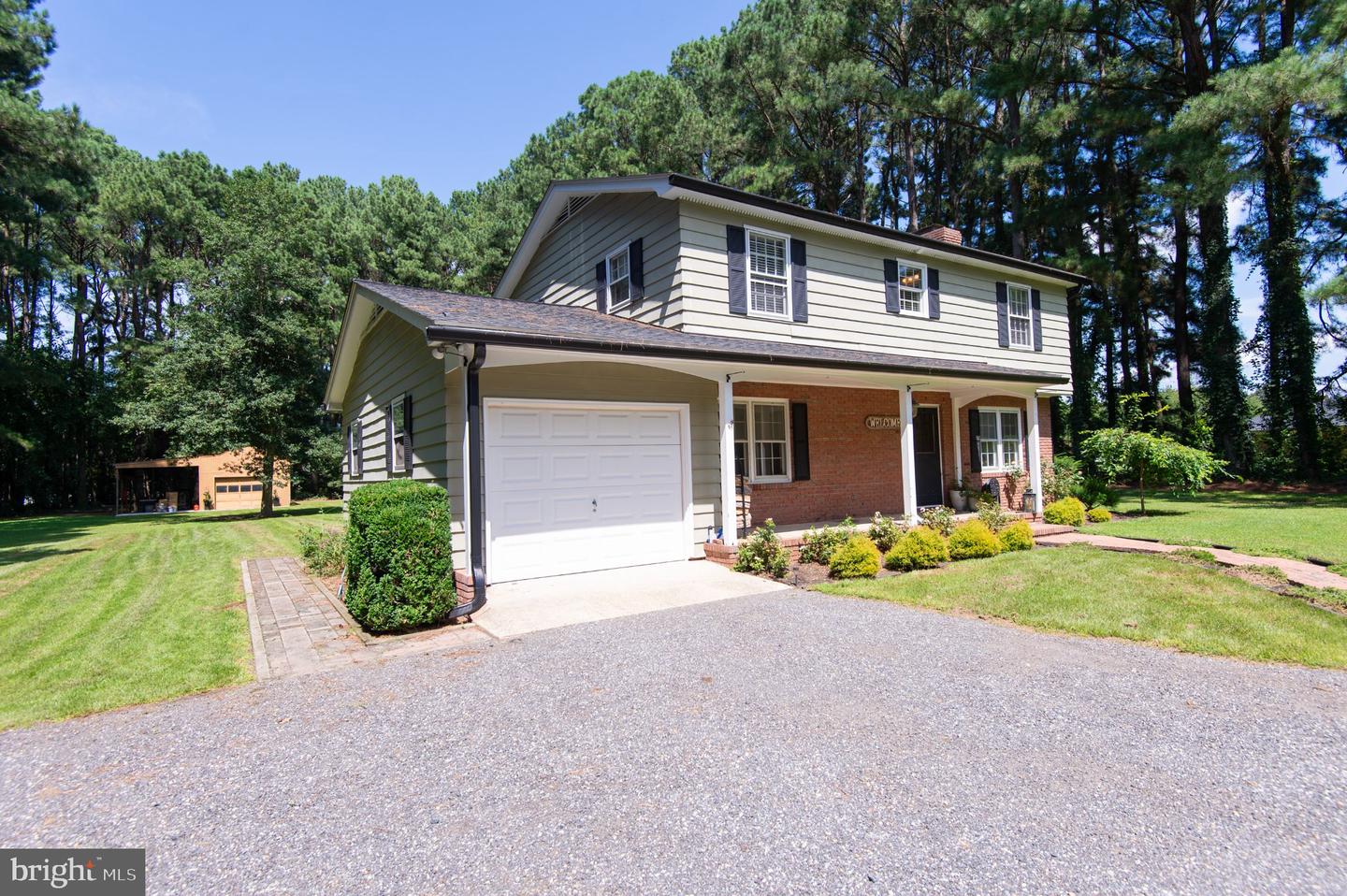 8235 Ingleton Cir Property Photo 5