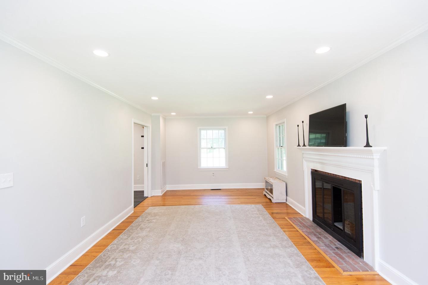 8235 Ingleton Cir Property Photo 12