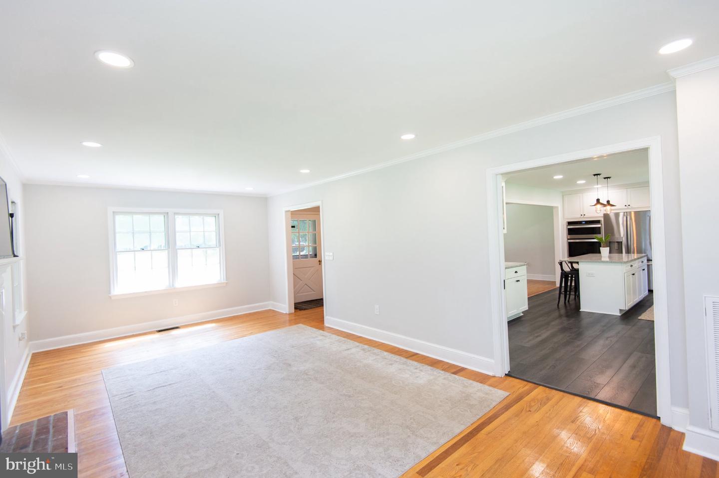 8235 Ingleton Cir Property Photo 14