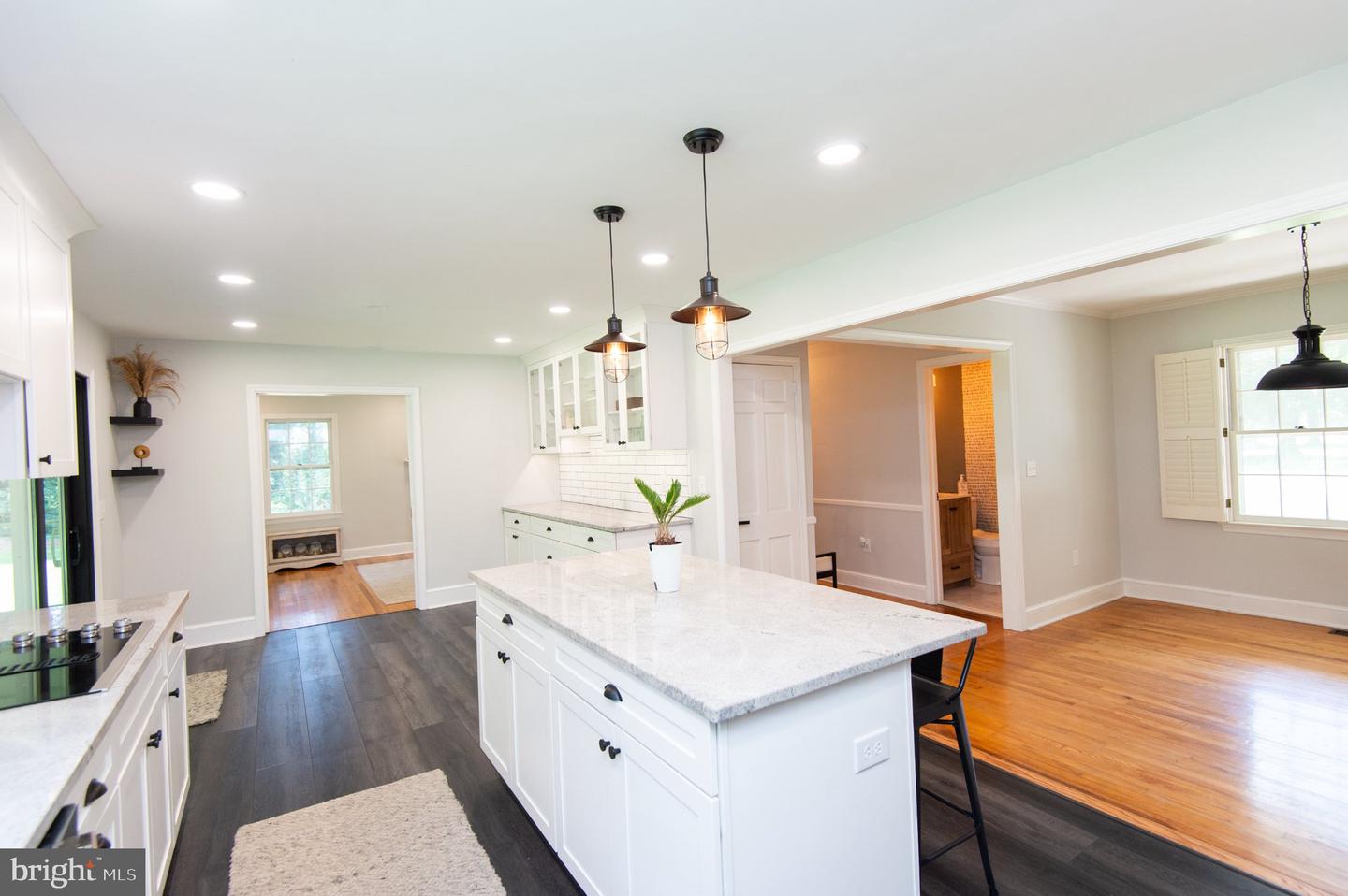 8235 Ingleton Cir Property Photo 24