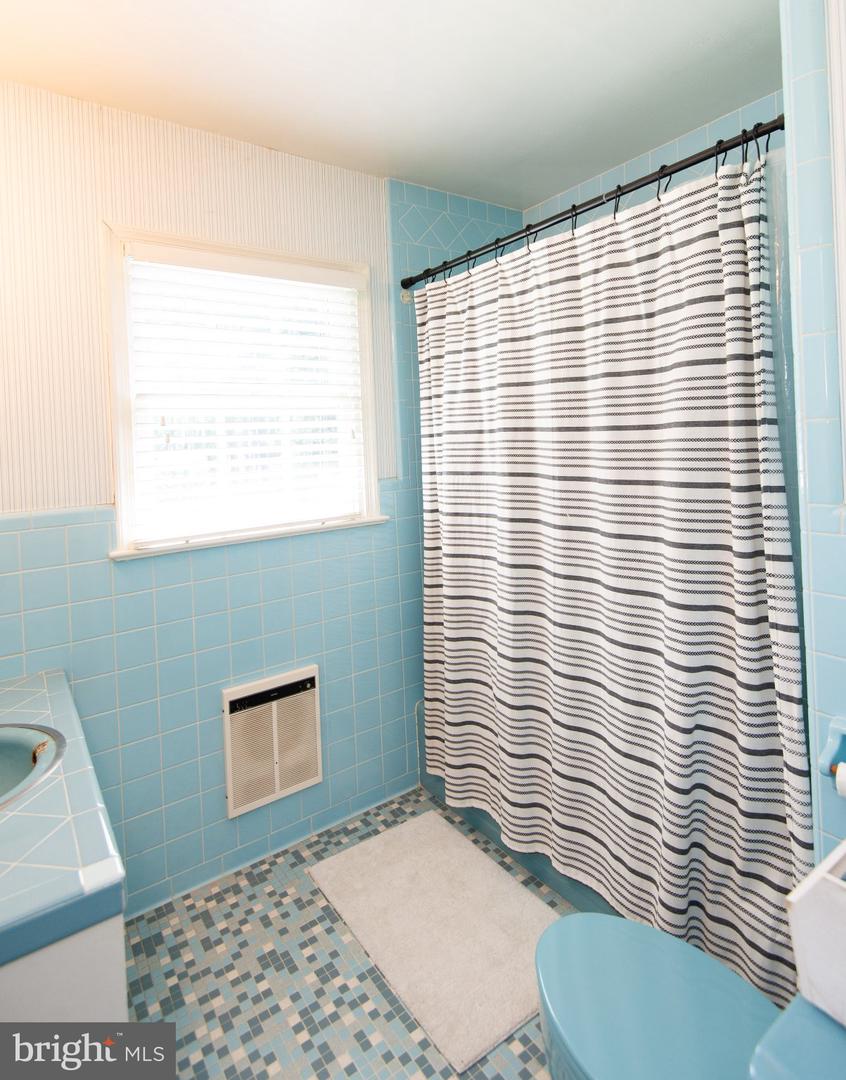8235 Ingleton Cir Property Photo 36