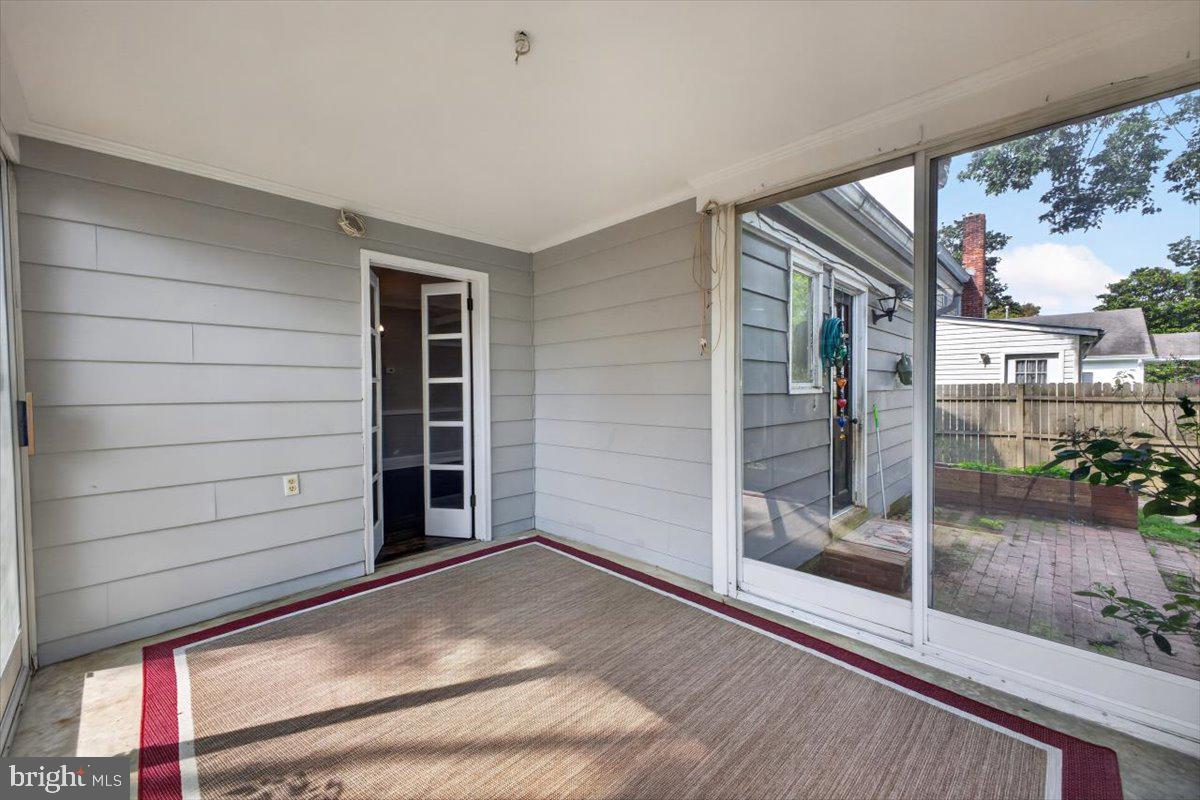 313 Linden Ave Property Photo 15