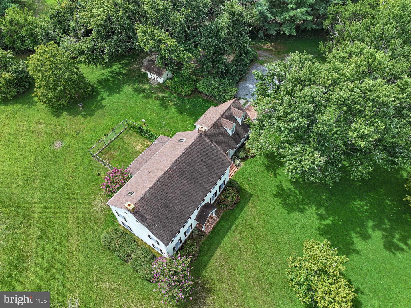 6253 Middle Point Rd Property Photo 7