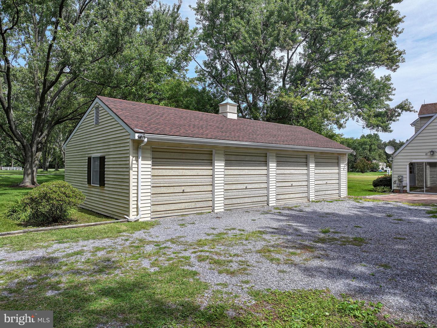 6253 Middle Point Rd Property Photo 9