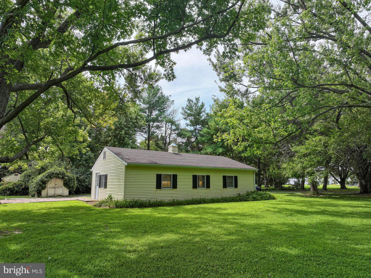 6253 Middle Point Rd Property Photo 11
