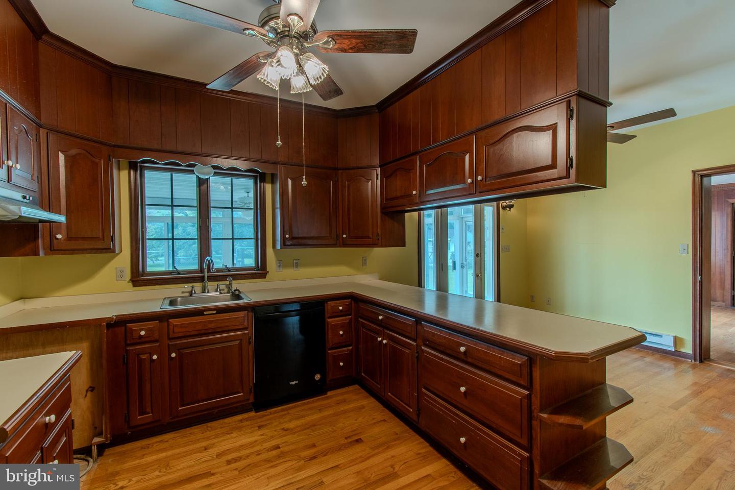 6253 Middle Point Rd Property Photo 20