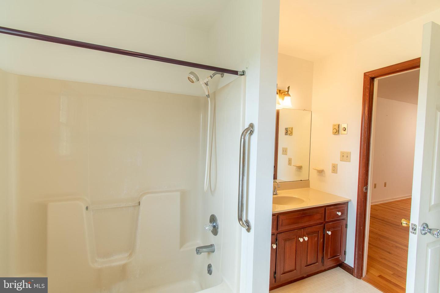6253 Middle Point Rd Property Photo 33