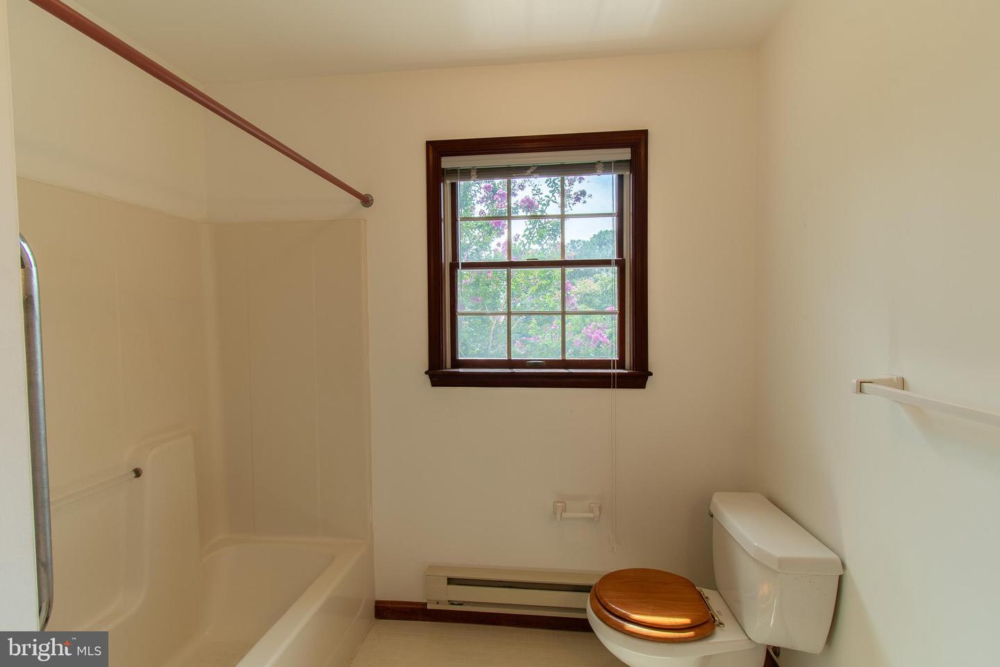 6253 Middle Point Rd Property Photo 37