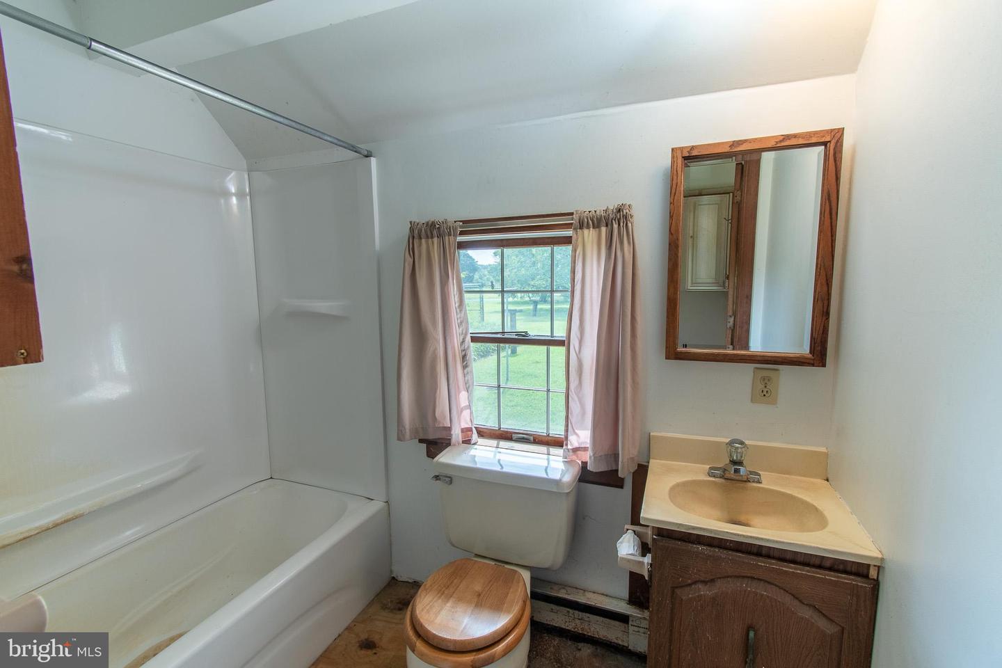 6253 Middle Point Rd Property Photo 45