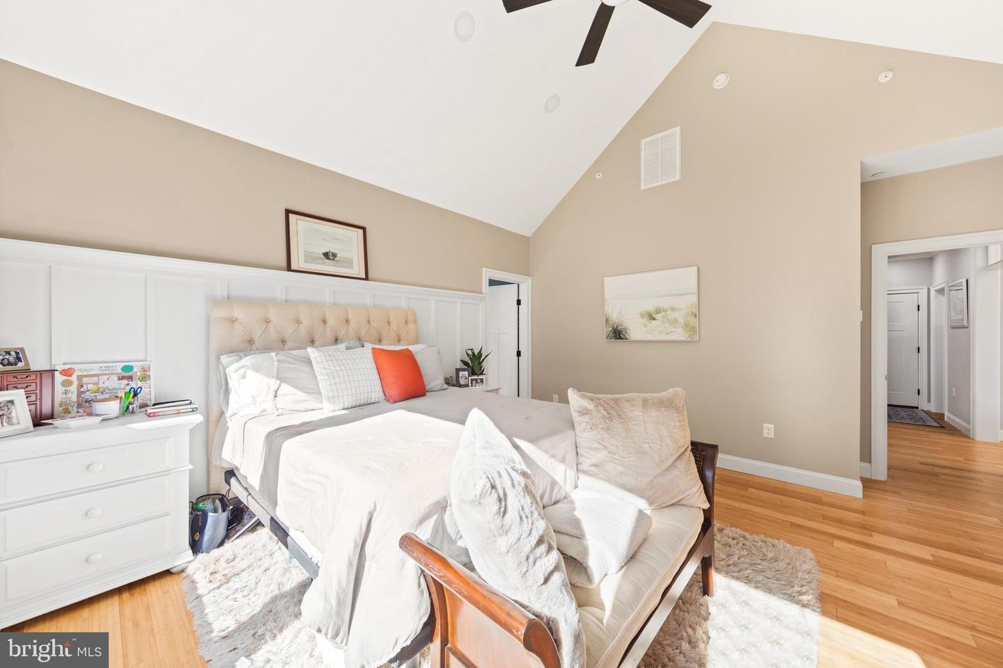 29629 Ferry Point Dr Property Photo 17