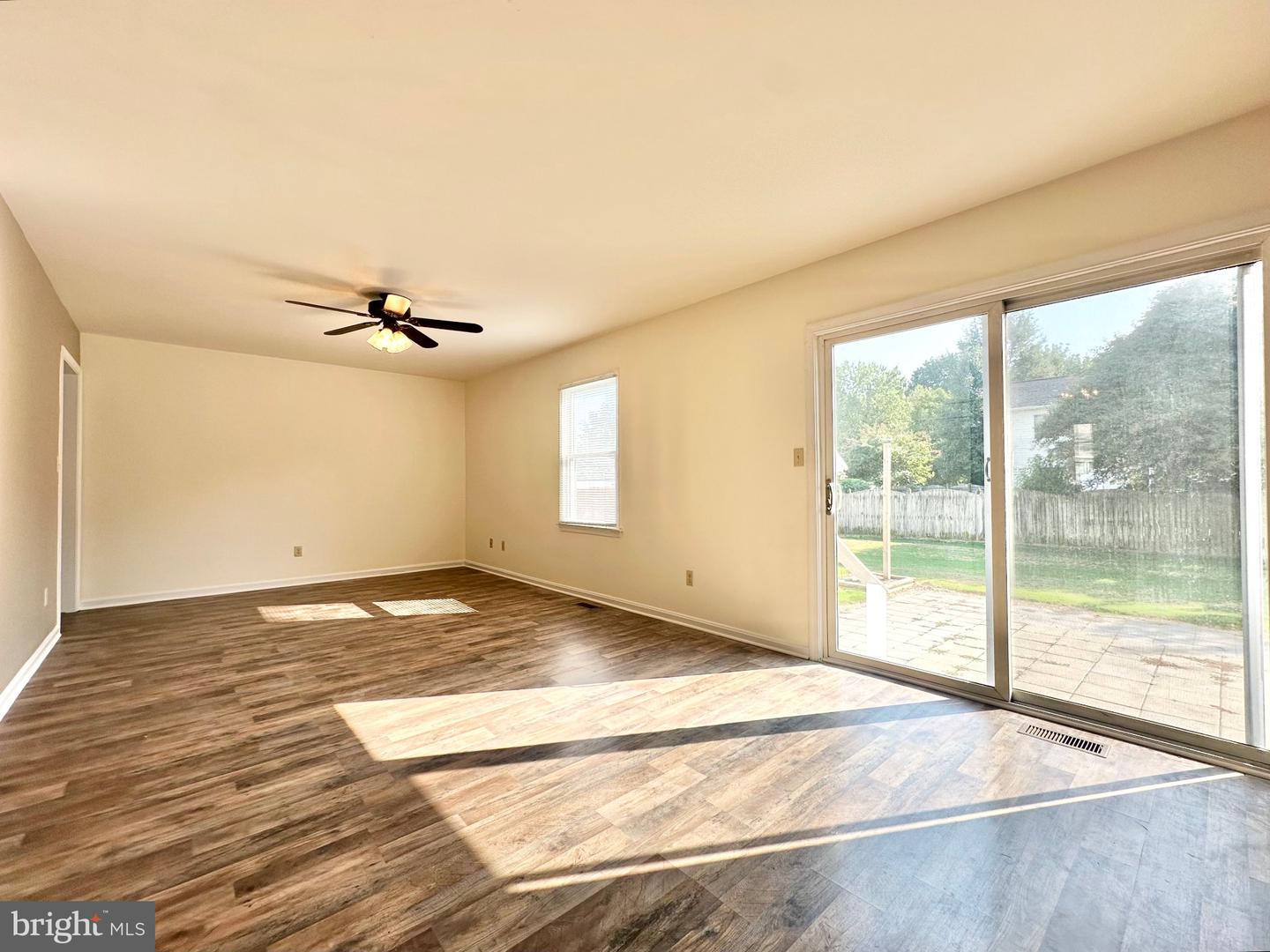 8337 Colony Cir Property Photo 6