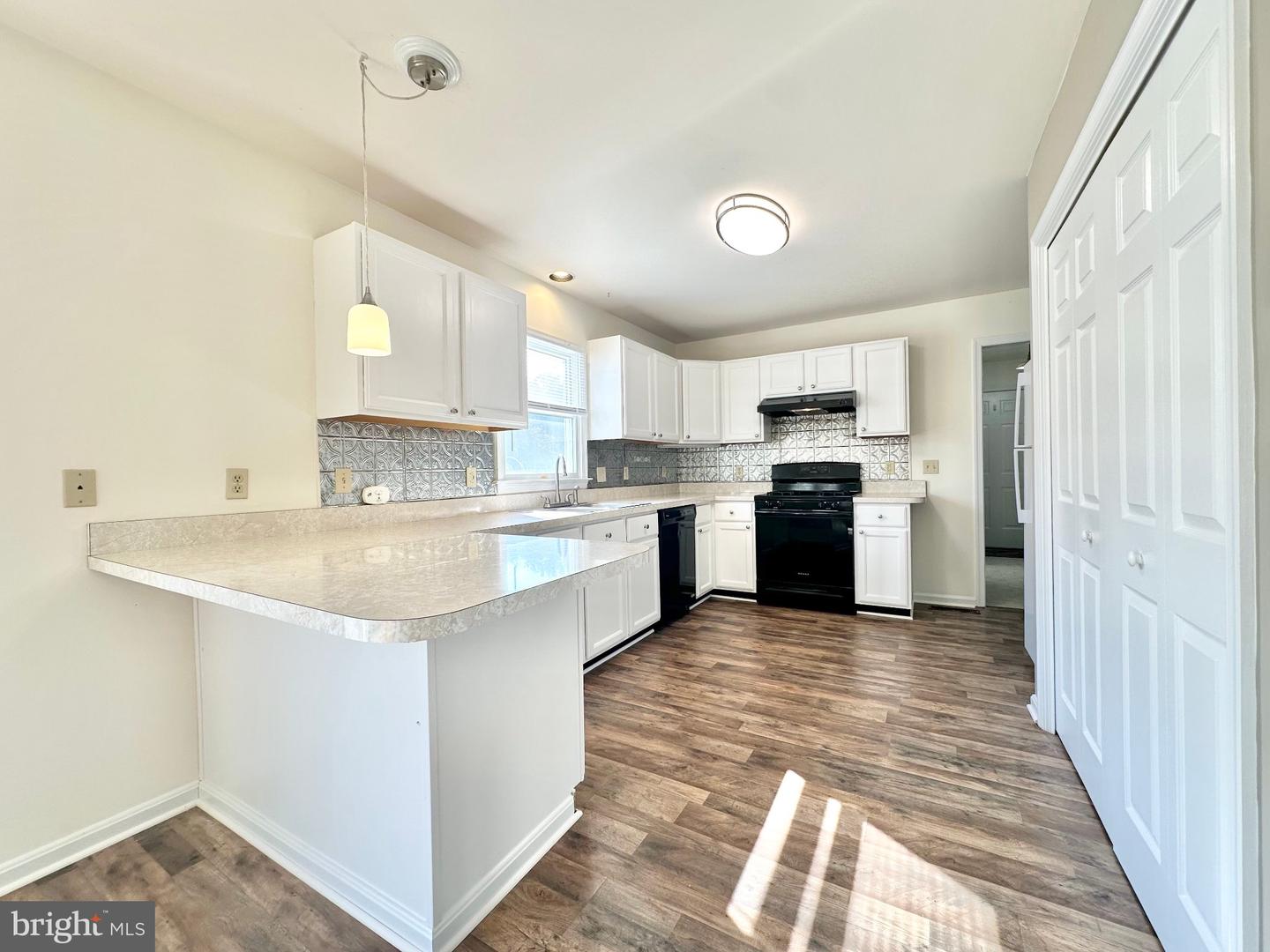 8337 Colony Cir Property Photo 7