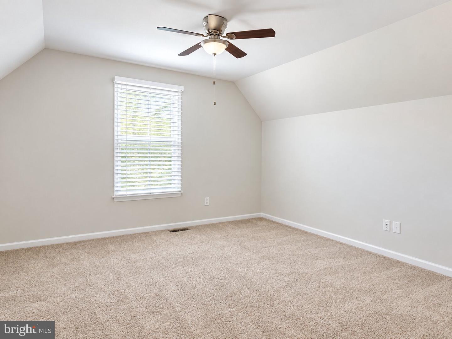 28492 Woods Dr Property Photo 11
