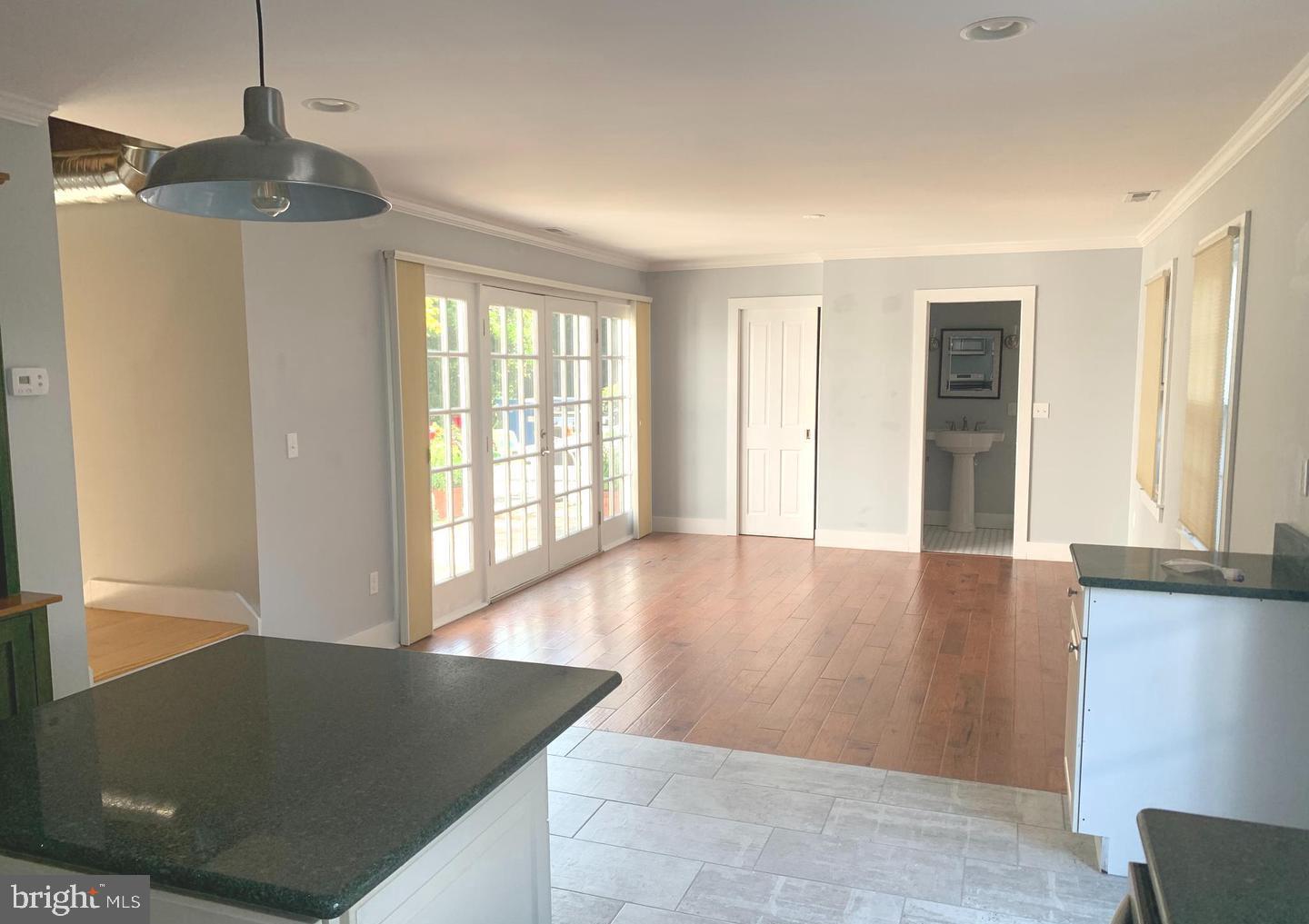 102 Locust St Property Photo 8