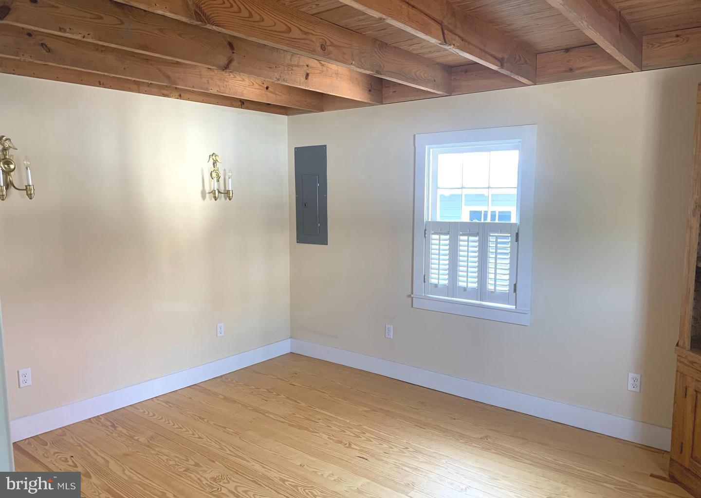 102 Locust St Property Photo 15