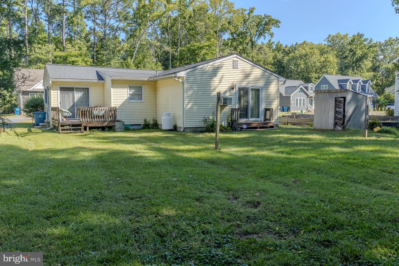 210 Brooks Ln Property Photo 5