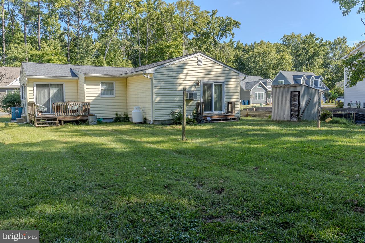 210 Brooks Ln Property Photo 7