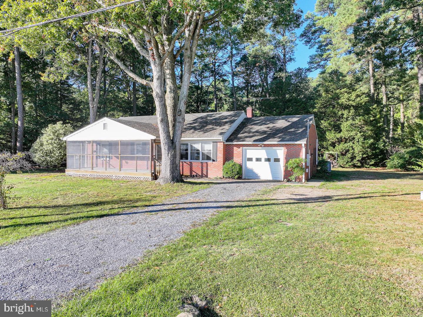 7612 Sherwood Rd Property Photo 1