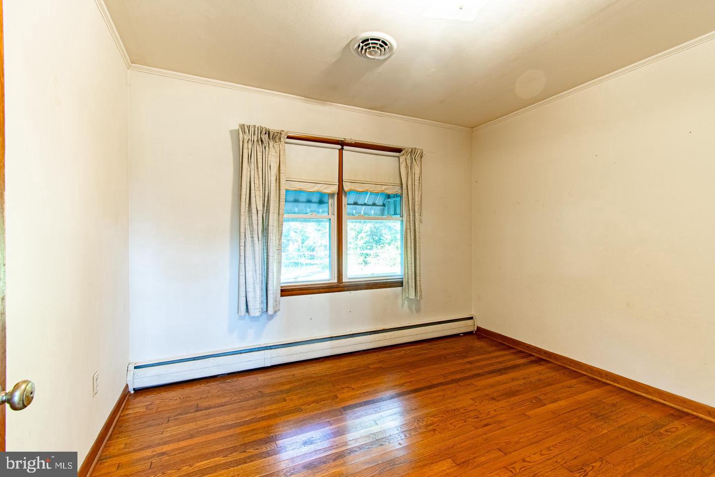 7612 Sherwood Rd Property Photo 12