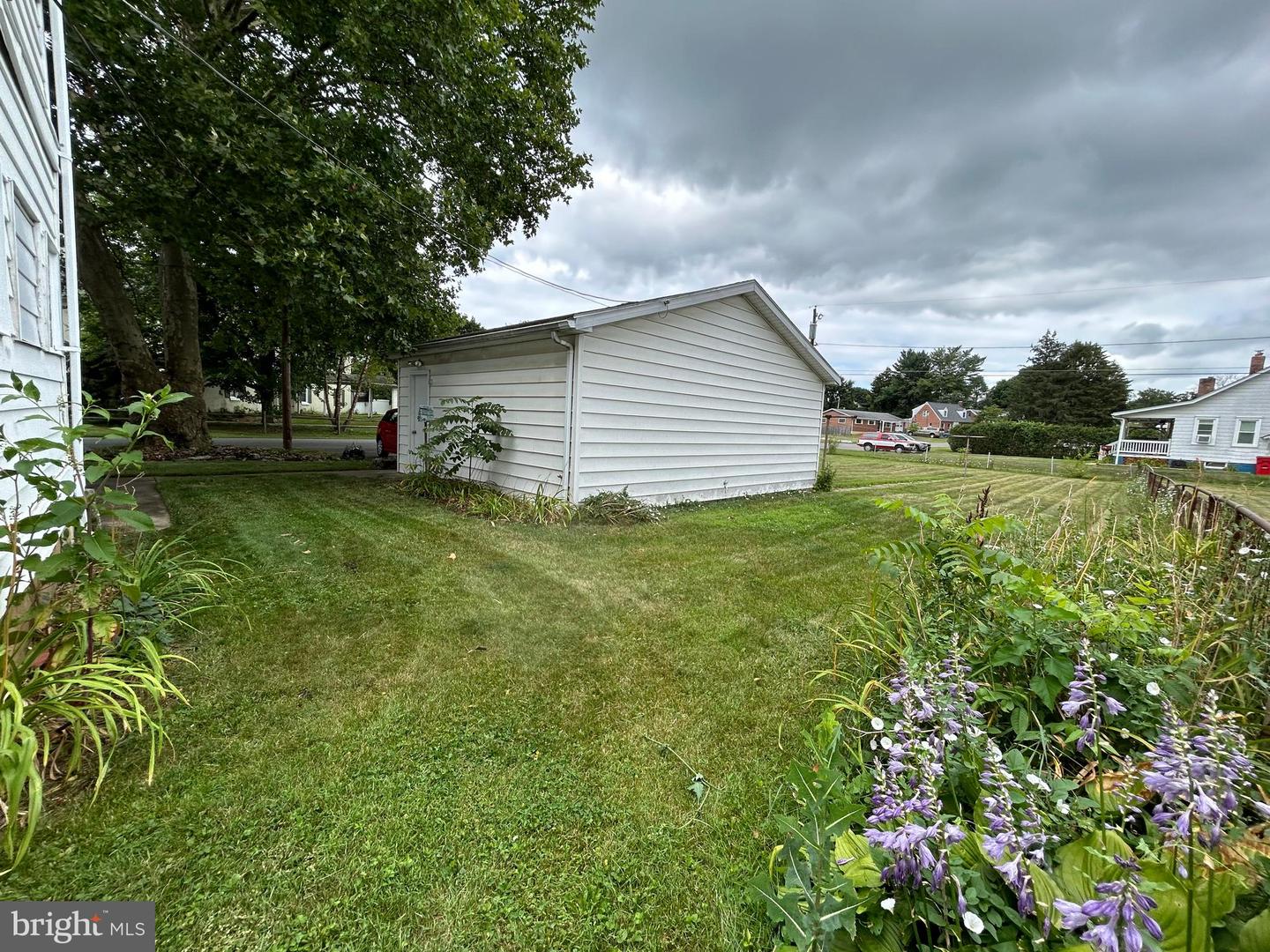 17822 Sherman Ave Property Photo 25