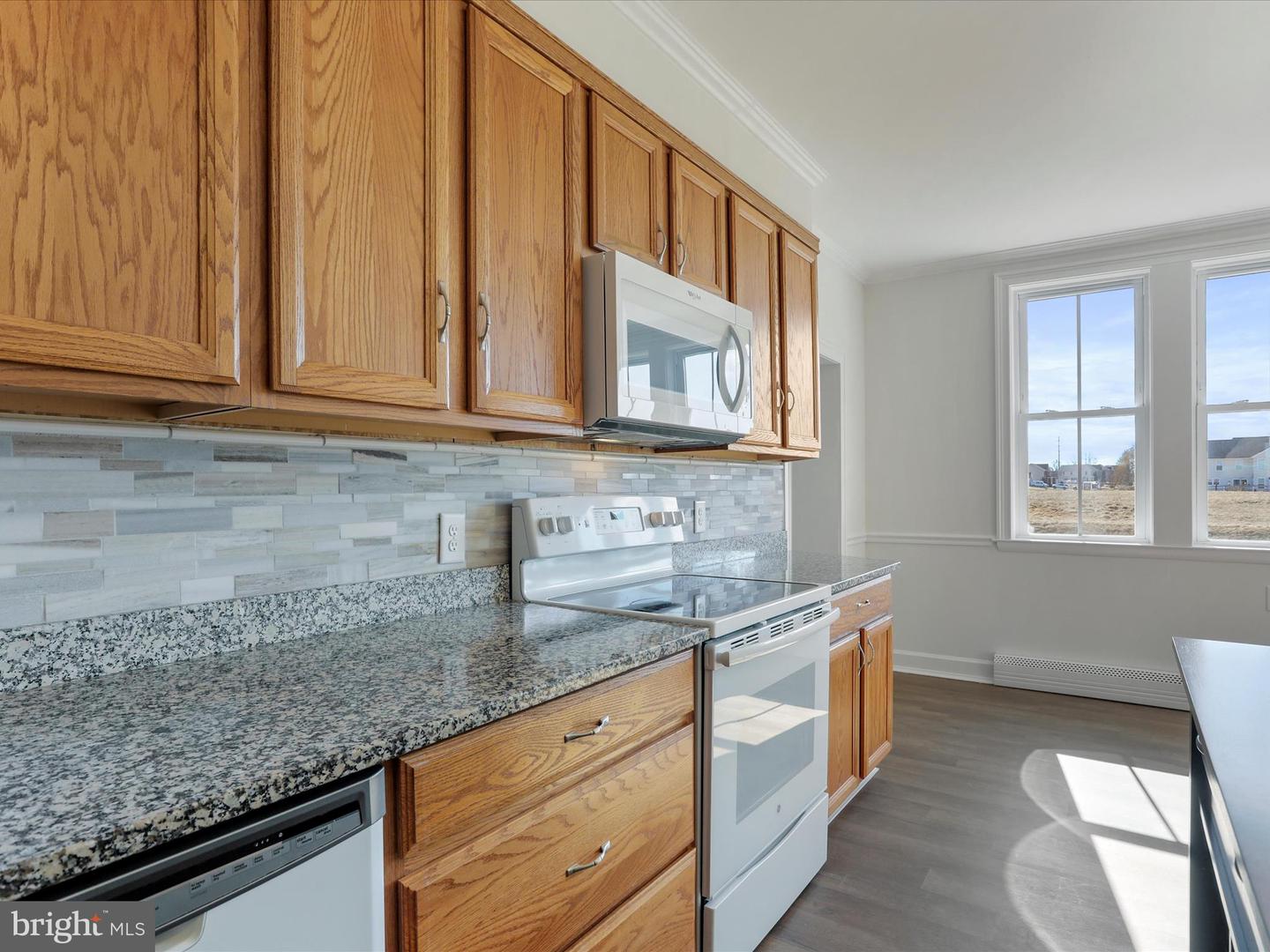 18941 Amesbury Rd Property Photo 15