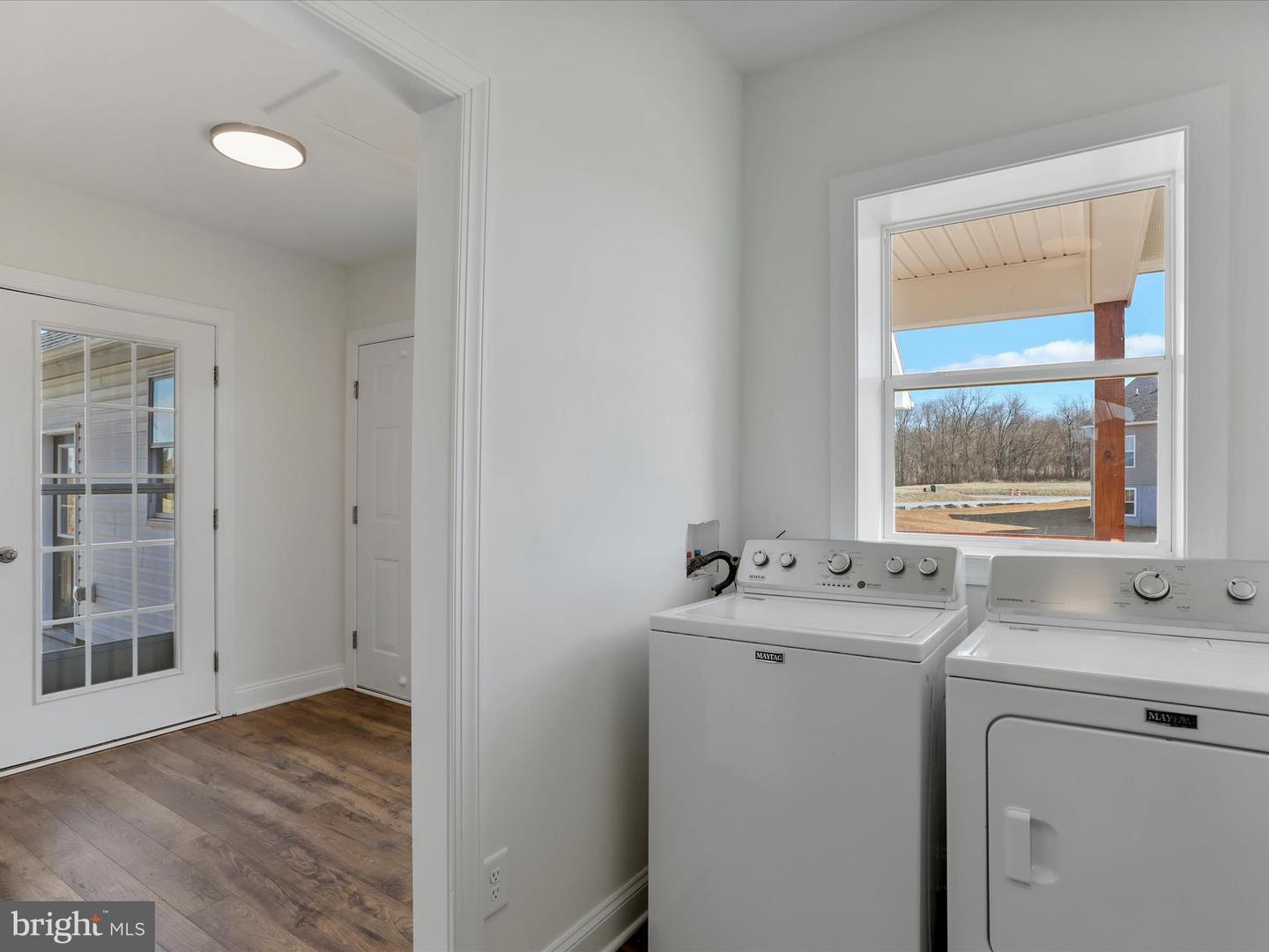 18941 Amesbury Rd Property Photo 32