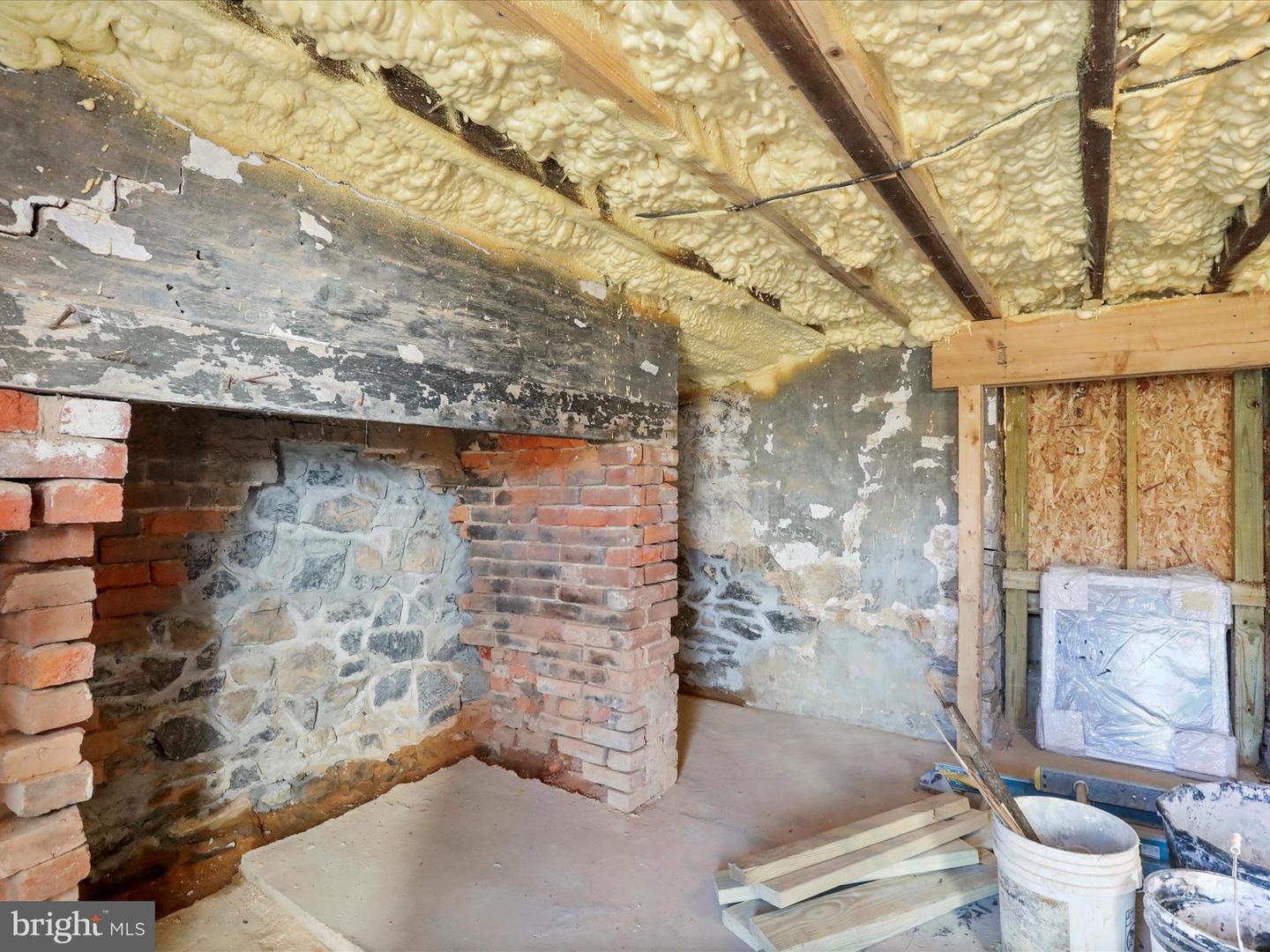18941 Amesbury Rd Property Photo 52