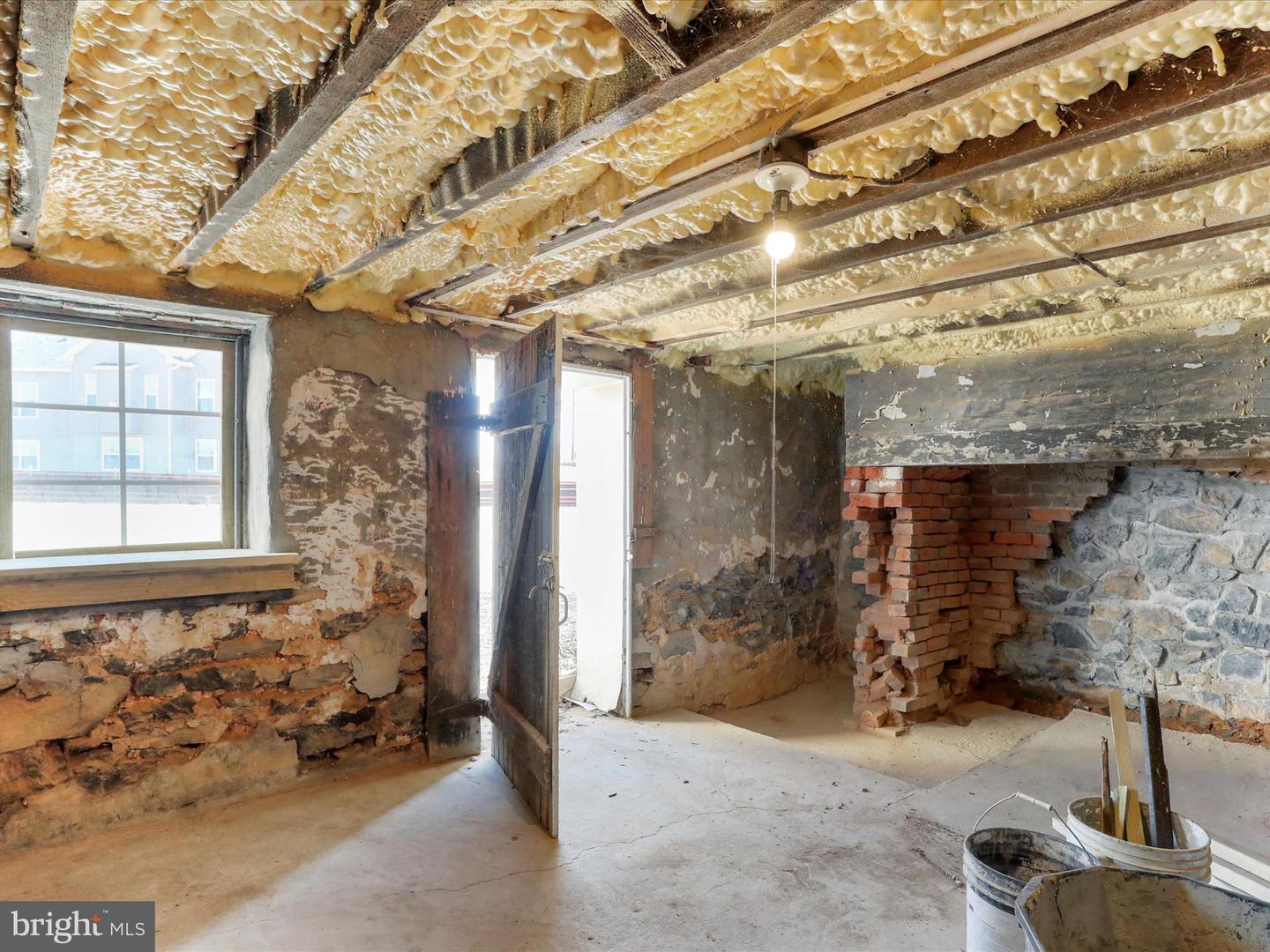 18941 Amesbury Rd Property Photo 53