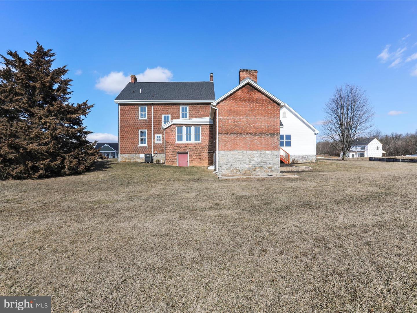 18941 Amesbury Rd Property Photo 57