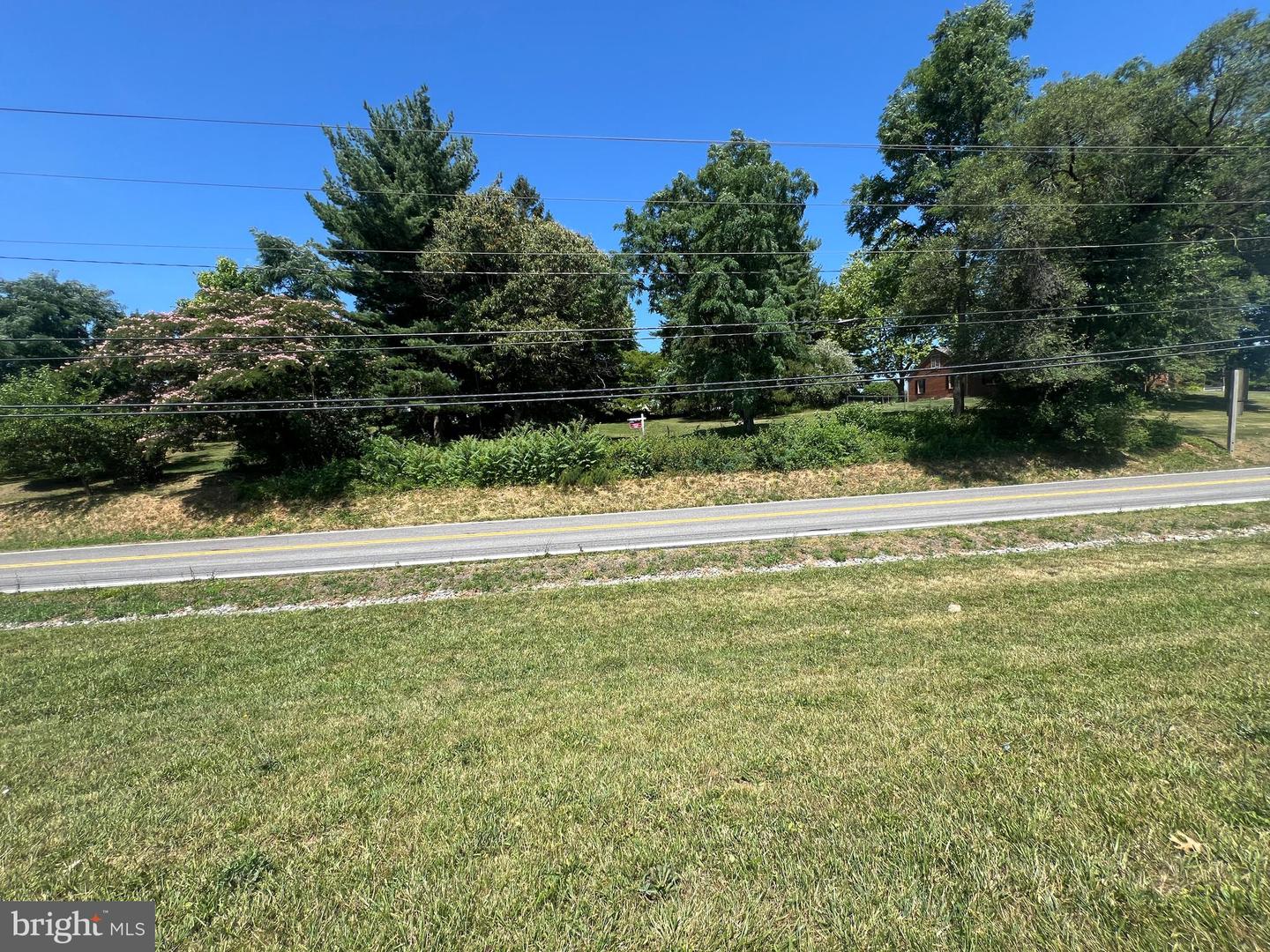 1 Maple Ave Property Photo 1