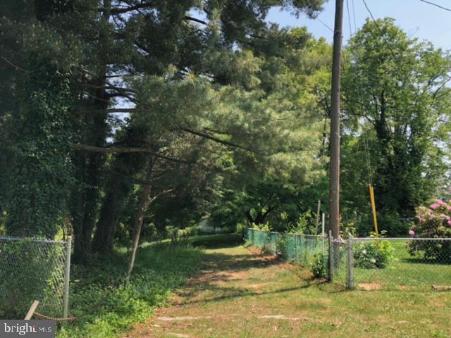 1 Maple Ave Property Photo 19