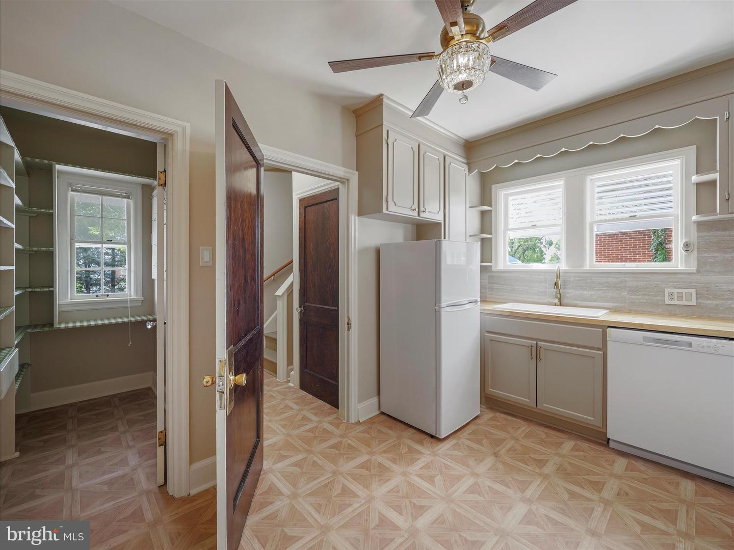 120 E Irvin Ave Property Photo 14
