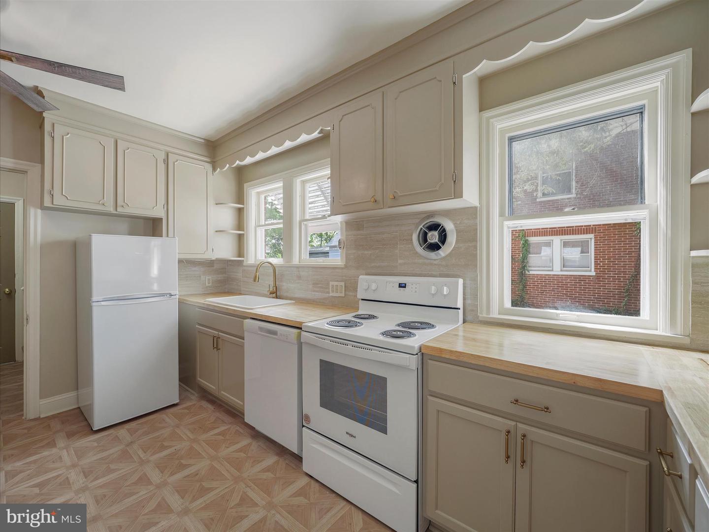 120 E Irvin Ave Property Photo 18